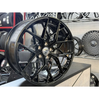 Фото товара - 8.5*19 5*114.3 ET35 73,1 Zumbo Wheels gloss black. Вариант №1
