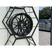 Фото товара - 8*18 5*120 ET30 72,6 Zumbo Wheels Gloss Black. Вариант №3