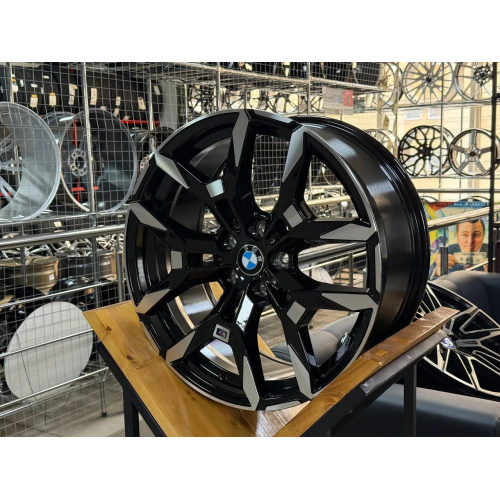 Большое фото товара - 8/8.5*19 5*112 ET27/40 66,5 Zumbo Wheels Black Machinen Face, 501043. Вариант №4