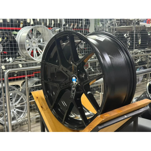 Большое фото товара - 8.5/9.5*20 5*120 ET30/40 72,6 Zumbo Wheels Gloss black, 501073. Вариант №5