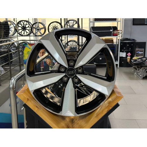 Большое фото товара - 8.5*19 5*112 ET42 66,45 Zumbo Wheels Black Machinen Face + milled smoke, 501091. Вариант №5