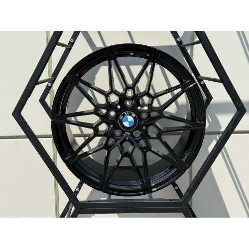 Большое фото товара - 8/9*19 5*120 ET30/35 72,6 Zumbo Wheels gloss black, 501117. Вариант №5